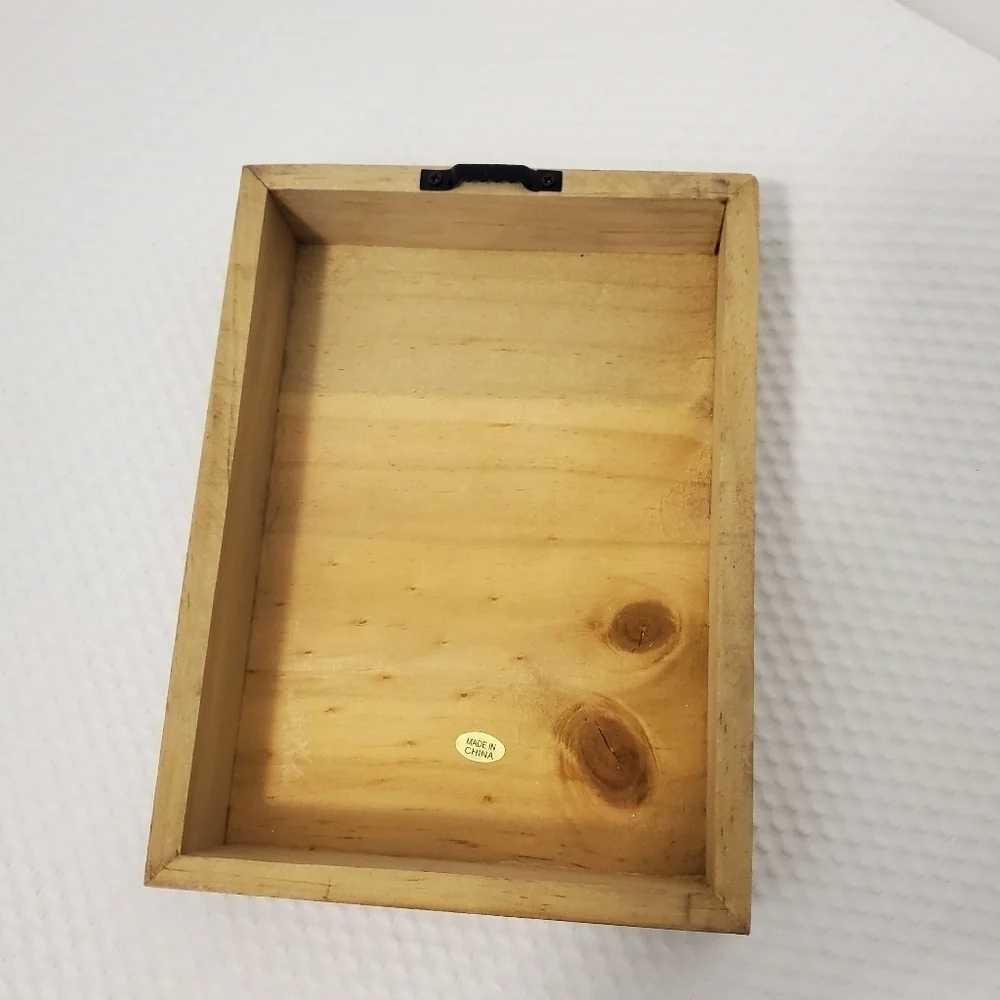 Wall/Shelf Decor 